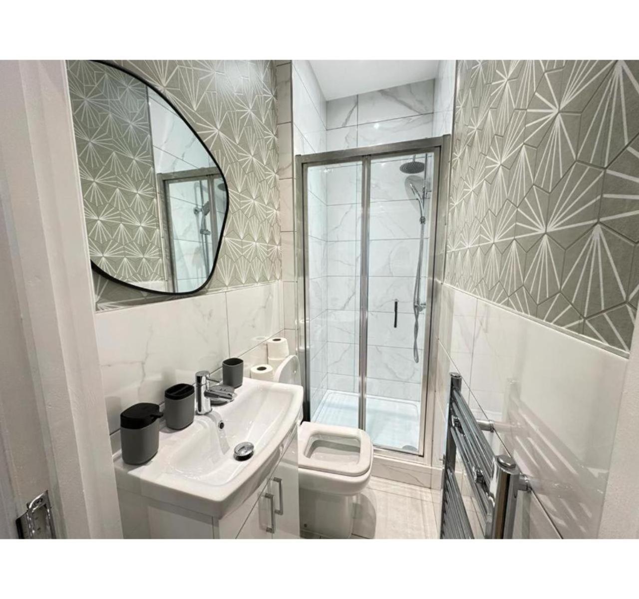 ロンドンF2- Beautiful 1 Bed Flat Near Edgware Road Stationアパートメント エクステリア 写真